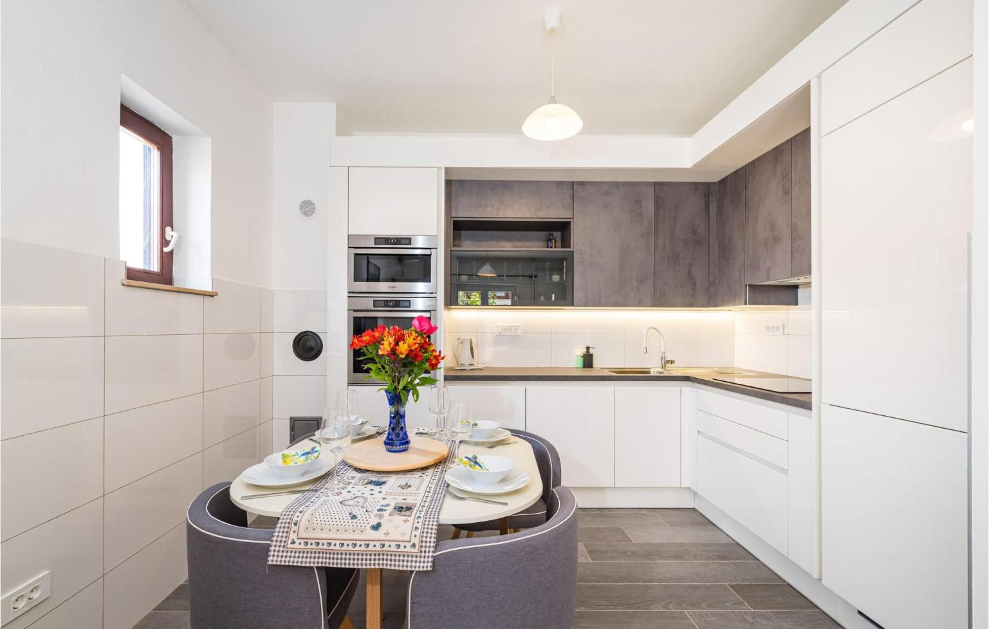 Pet Friendly Home In Murvica With Kitchen Exterior photo